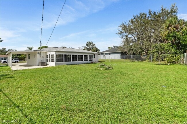 18659 Sarasota Rd in Ft. Myers, FL - Building Photo - Building Photo