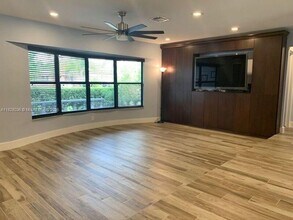 4718 Roosevelt St in Hollywood, FL - Building Photo - Building Photo