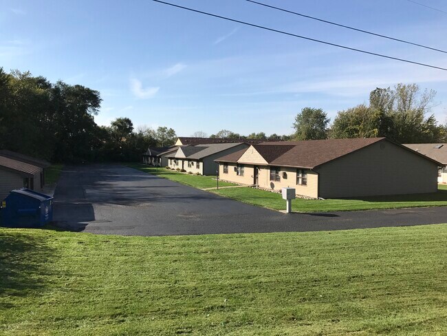 1742 S Broad St, Unit D in Schererville, IN - Building Photo - Building Photo