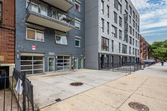 212 Linden Blvd in Brooklyn, NY - Building Photo - Building Photo