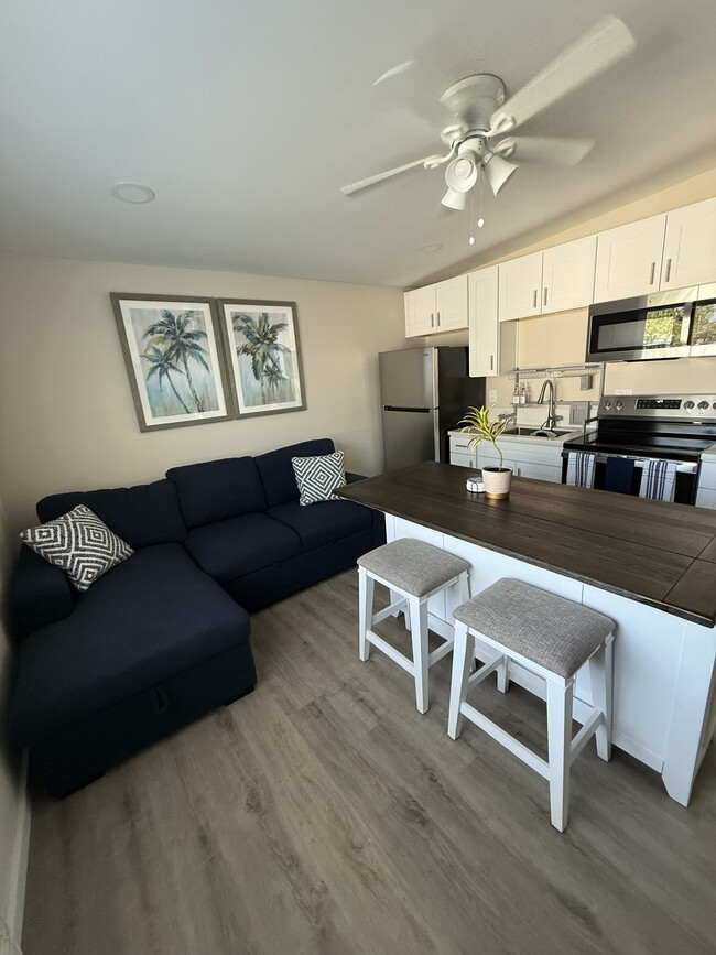 508 Leghorn Ave, Unit Cozy Coastal Themed ADU