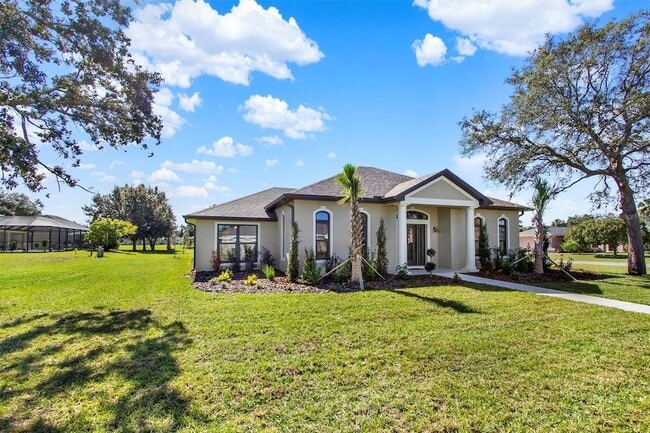 6028 Sundown Dr in Dade City, FL - Building Photo - Building Photo