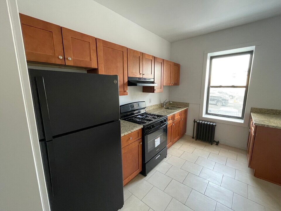 50 Union Ave, Unit 1 in Irvington, NJ - Building Photo