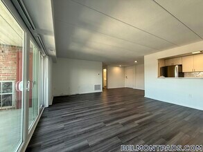 51 Hill Rd, Unit 406 in Belmont, MA - Building Photo - Building Photo