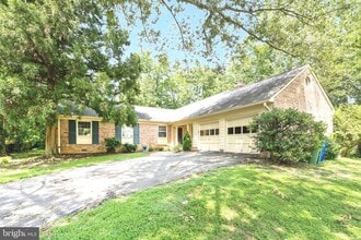 3714 Carriage House Ct in Alexandria, VA - Building Photo - Building Photo