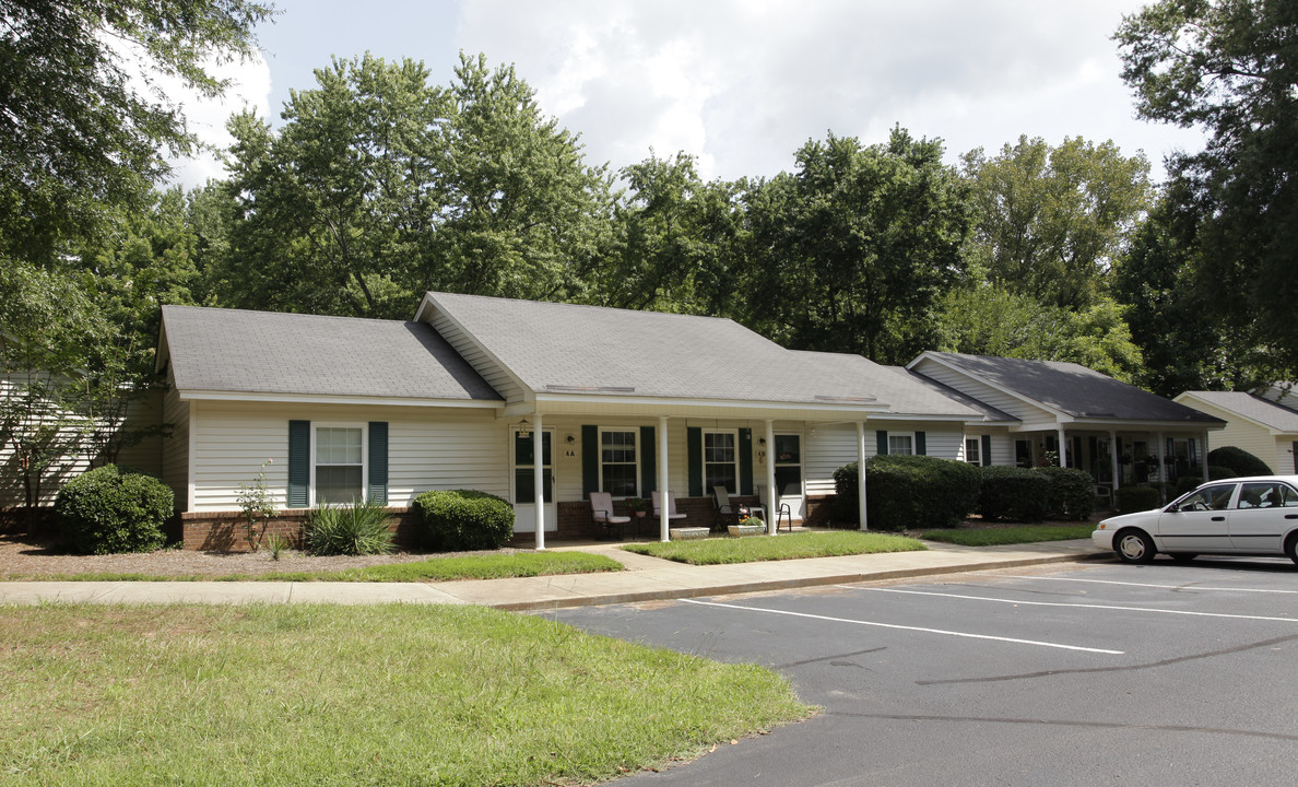 Battle Forest Apartments in Kings Mountain, NC - Building Photo