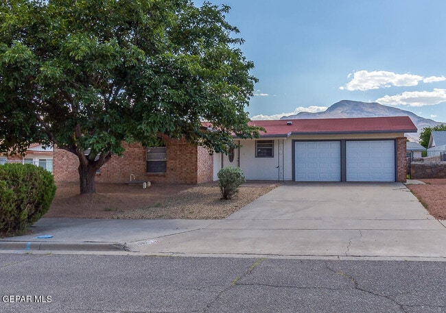10621 Captain Valtr St in El Paso, TX - Building Photo - Building Photo