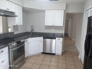 13576 Capistrano Dr S in Jacksonville, FL - Building Photo - Building Photo