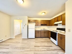 609 Tipperary Dr in Greensboro, NC - Building Photo - Building Photo