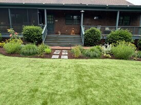 421 Oakhill Ave in Attleboro, MA - Building Photo