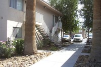 Pine Vista in Las Vegas, NV - Foto de edificio - Building Photo