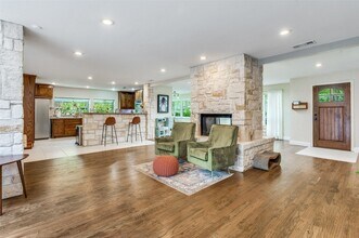 1602 Glen Valley Dr in Irving, TX - Building Photo - Building Photo