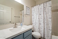 600 Grove Pky photo'