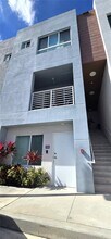 2535 NE 193rd St in Miami, FL - Building Photo - Building Photo