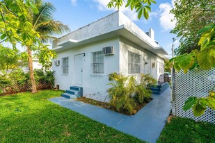 601 NW 90th St, Unit 8 in El Portal, FL - Building Photo