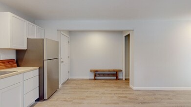 Nasson in the Pines in Springvale, ME - Foto de edificio - Building Photo