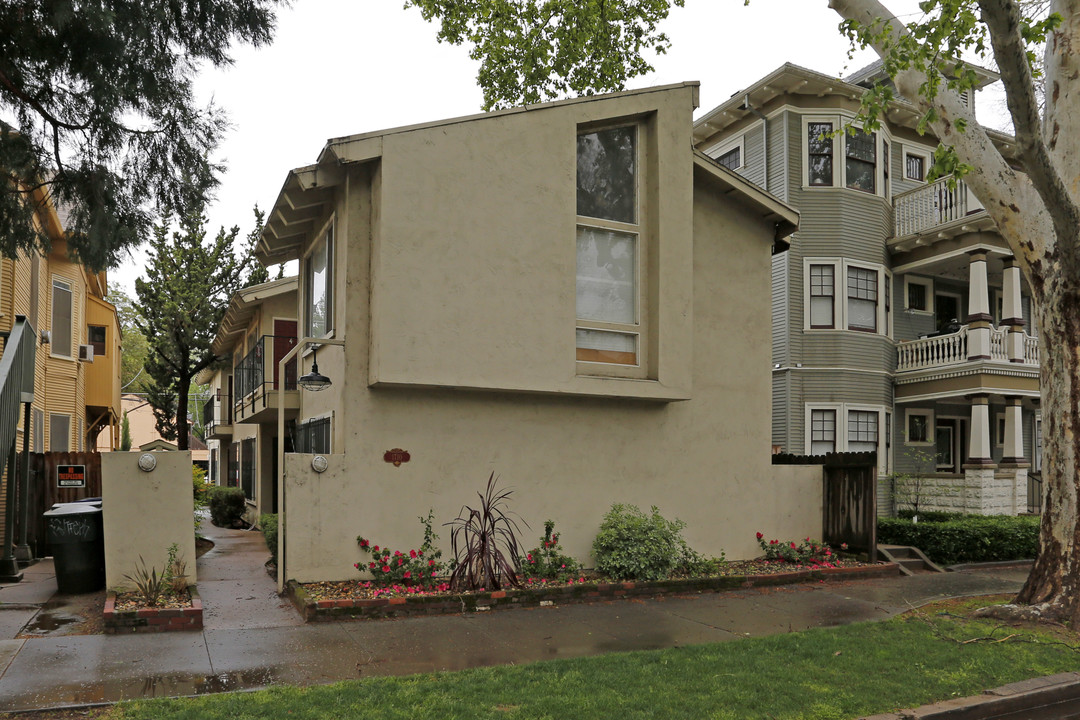 1710 G St in Sacramento, CA - Building Photo