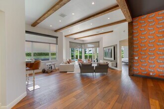 2402 Players Ct in Wellington, FL - Foto de edificio - Building Photo