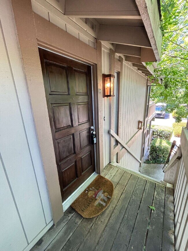 1544 Bailey Rd in Concord, CA - Building Photo - Building Photo