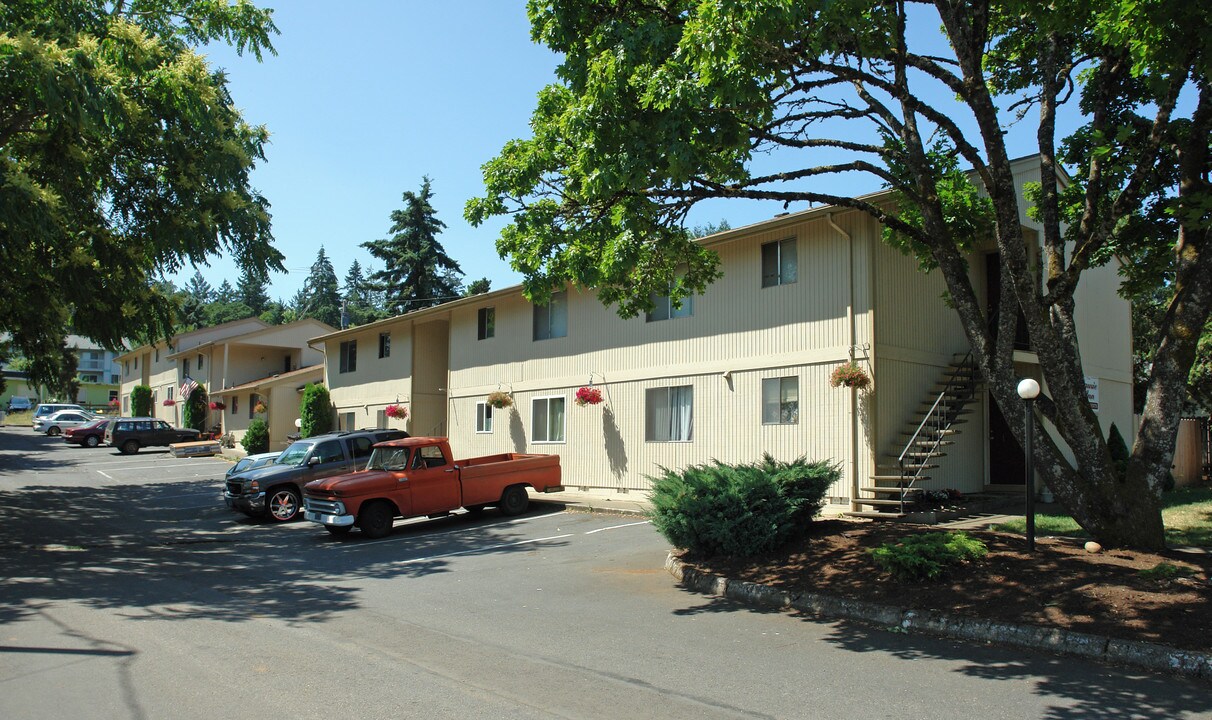 Laurie Ann Apartments in Salem, OR - Building Photo