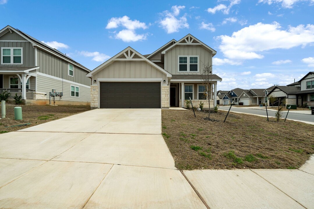 27402 Bighorn Sheep in Boerne, TX - Building Photo