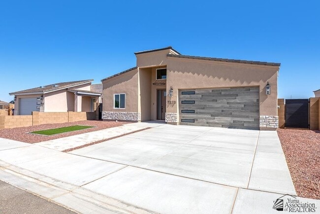 7870 E 35th Pl in Yuma, AZ - Building Photo - Building Photo
