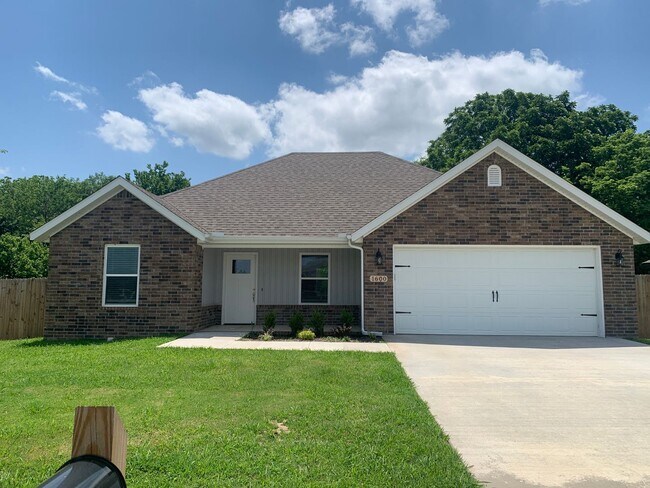 1600 Seattle Slew St in Prairie Grove, AR - Building Photo - Building Photo