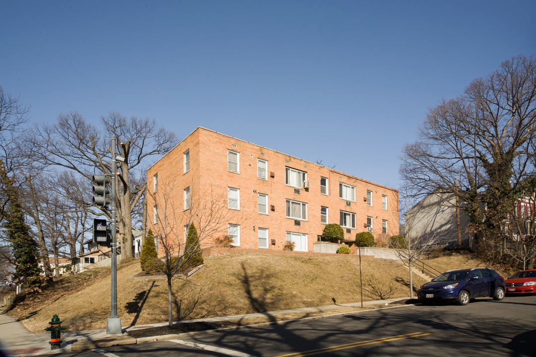 915 Allison St NW in Washington, DC - Building Photo