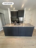 306 W 48th St in New York, NY - Building Photo