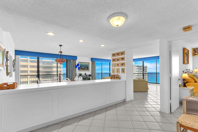 4100 N Ocean Dr in Riviera Beach, FL - Building Photo - Building Photo