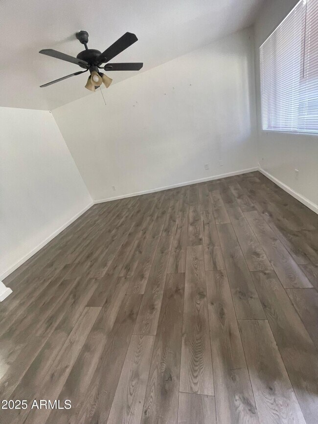 2698 N 43rd Ave in Phoenix, AZ - Building Photo - Building Photo