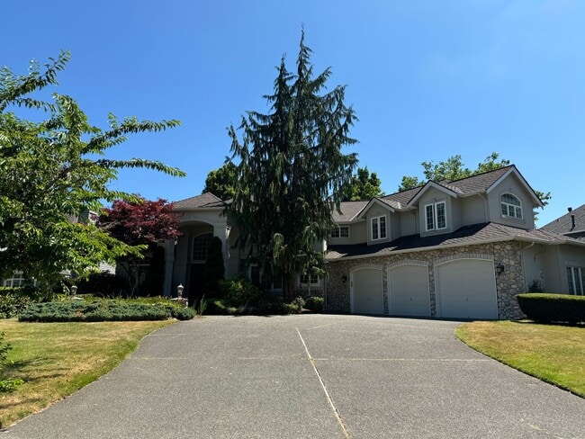 property at 27171 SE 25th Pl