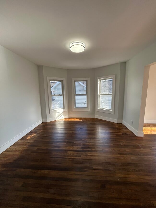 property at 6 Holmes St