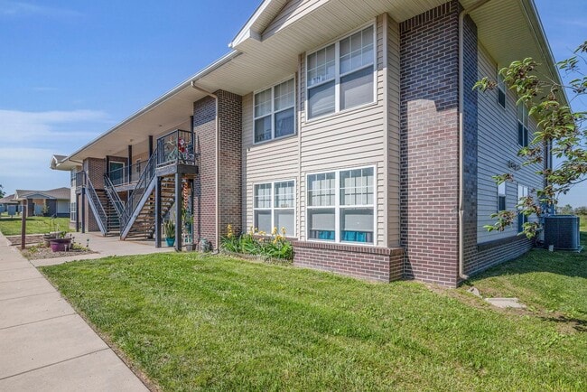 Ottawa Plains Apartments in Ottawa, KS - Foto de edificio - Building Photo