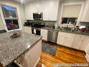 93 Winthrop St in Medford, MA - Building Photo - Building Photo