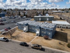 Windwood Manor in Cheyenne, WY - Building Photo - Building Photo
