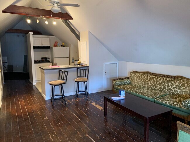 604 Westcott St in Syracuse, NY - Building Photo - Building Photo