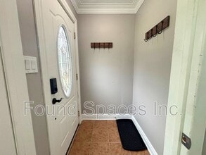 494 E 37th St in Hamilton, ON - Building Photo - Building Photo