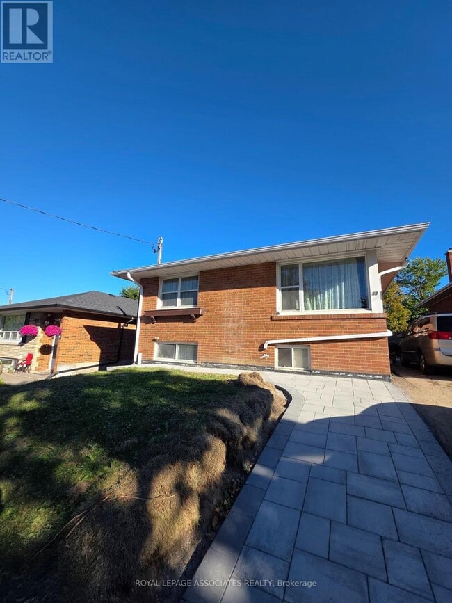 property at 33 Kilbride Rd