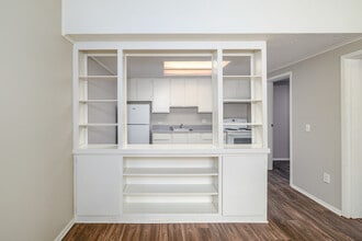 3237 Yancey in Greensboro, NC - Foto de edificio - Building Photo