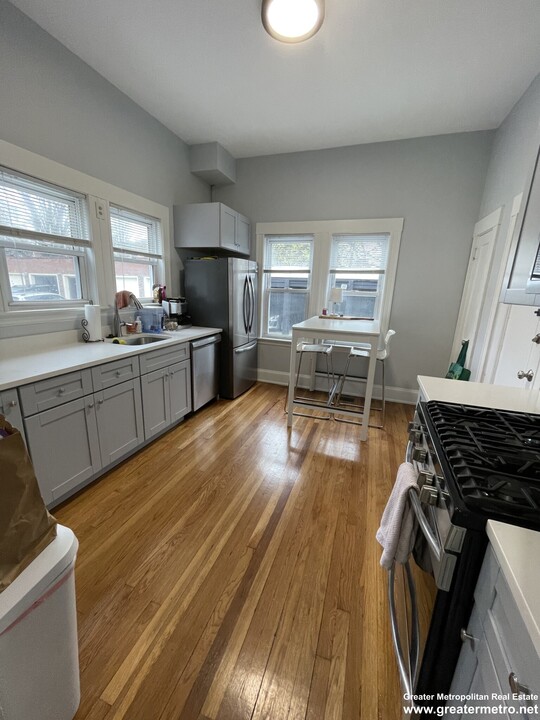 230 Silver St, Unit B in Boston, MA - Building Photo