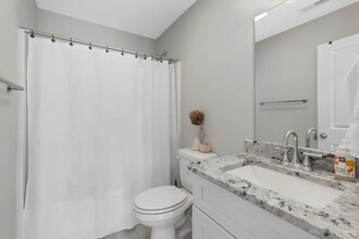 32 English Commons Dr in Lynchburg, VA - Building Photo - Building Photo