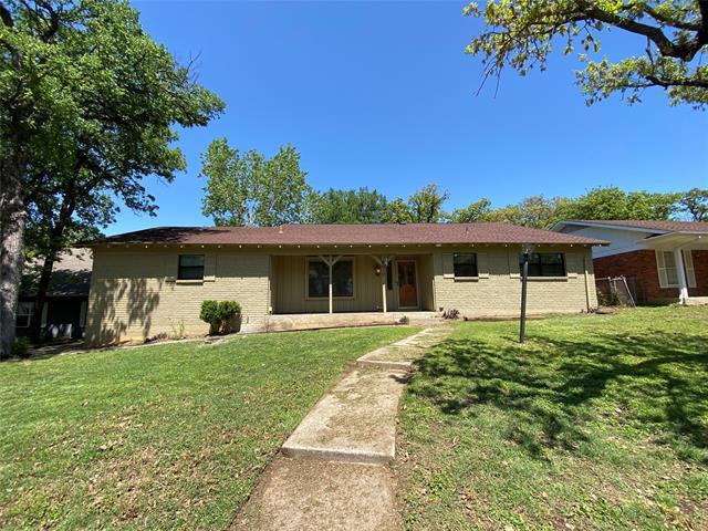 6017 Shelton St in Fort Worth, TX - Building Photo