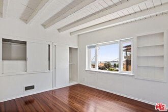 22607 Pacific Coast Hwy in Malibu, CA - Building Photo - Building Photo