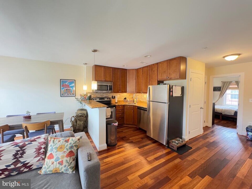 911 Kennedy St NW in Washington, DC - Building Photo