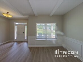 155 Hickory Hills Dr in Newnan, GA - Building Photo - Building Photo