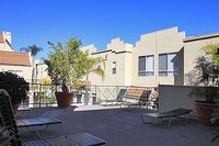 The Oaks Apartments in Burbank, CA - Foto de edificio - Building Photo