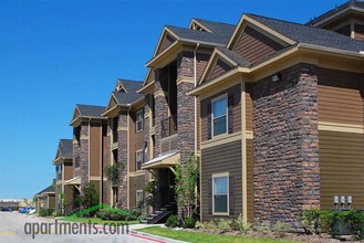 Mansions at Hastings Green in Houston, TX - Building Photo - Building Photo