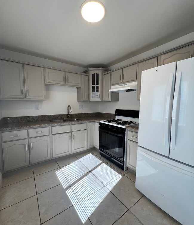 159 E 83rd St in Los Angeles, CA - Building Photo - Building Photo