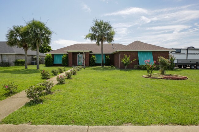 5463 Keel Dr in Pensacola, FL - Building Photo - Building Photo